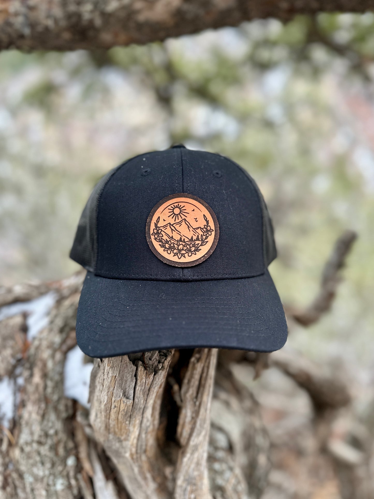 Richardson™ 115 Low Pro - Black Snapback Hat With Premium Leather Patches